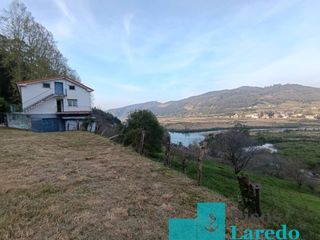 Casa en Calle carasa-angustina 1. Impresionante finca con vistas a la marisma.