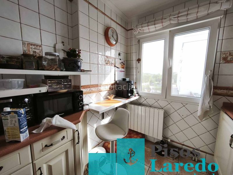 Foto 92ff555d-50e2-4c60-9ec6-40e061010db0. Pis amb calefacció a Zona Playa Laredo