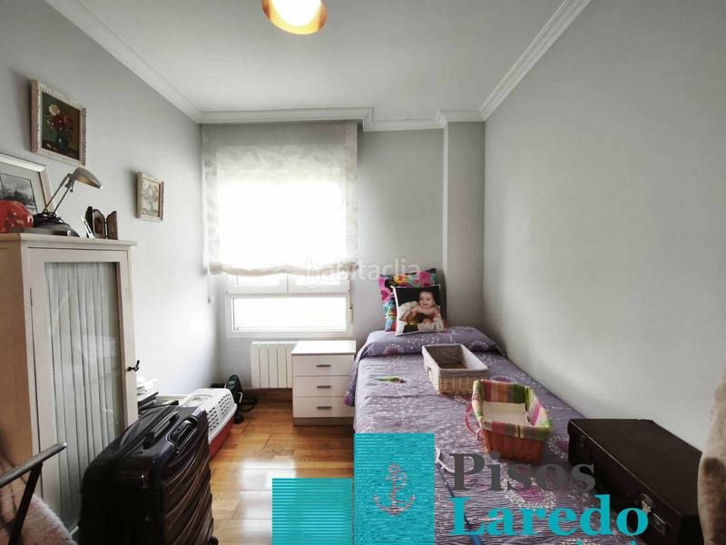 Foto 950a2243-be25-427f-b185-c27207fa7ab3. Pis amb calefacció a Zona Playa Laredo