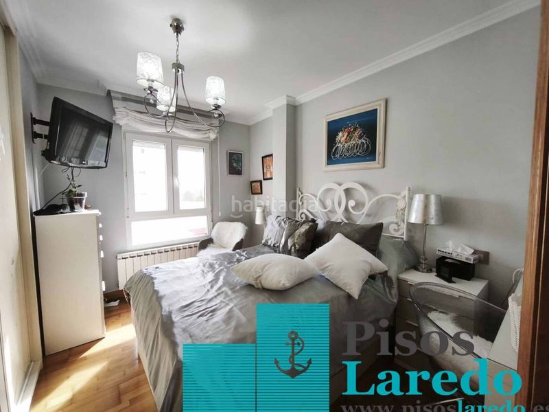 Foto a49d03df-ba8b-4dd1-8e9e-e94fa6354645. Pis amb calefacció a Zona Playa Laredo