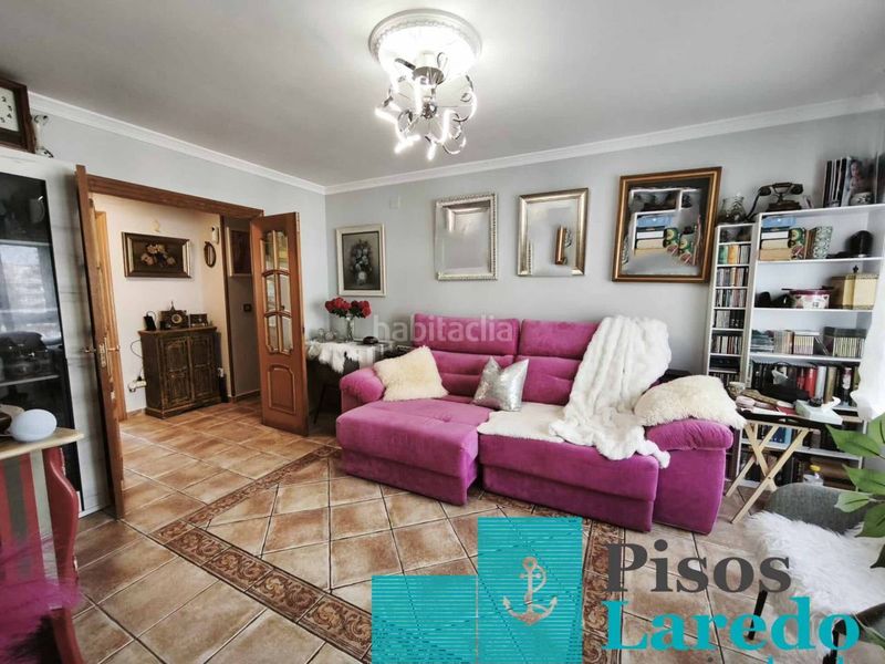 Foto c72fe439-7bd9-4027-a8d0-6f3683e383d5. Pis amb calefacció a Zona Playa Laredo