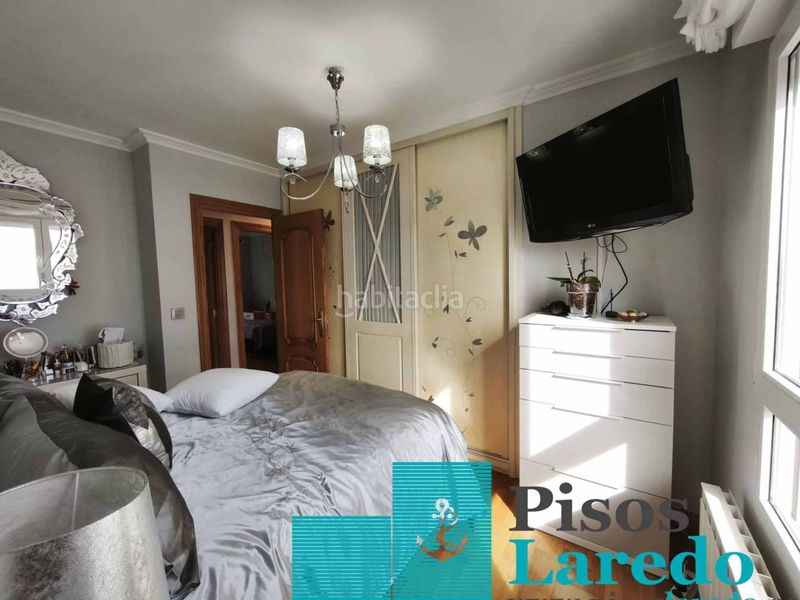 Foto f6102bda-6045-47ed-ba0e-e41f07047e0e. Pis amb calefacció a Zona Playa Laredo