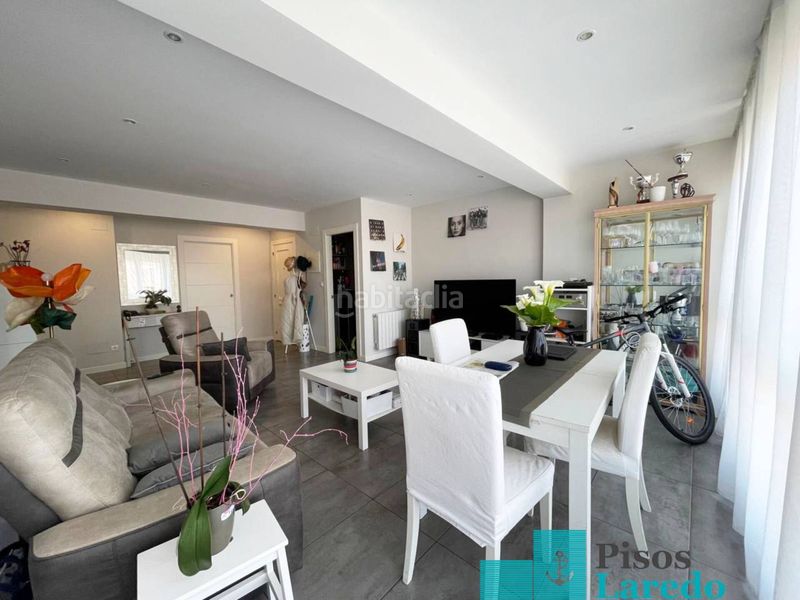 Foto 4d5338d4-1681-410d-8b2b-c9cfe8d21588. Pis amb calefacció aparcament a Centro Laredo