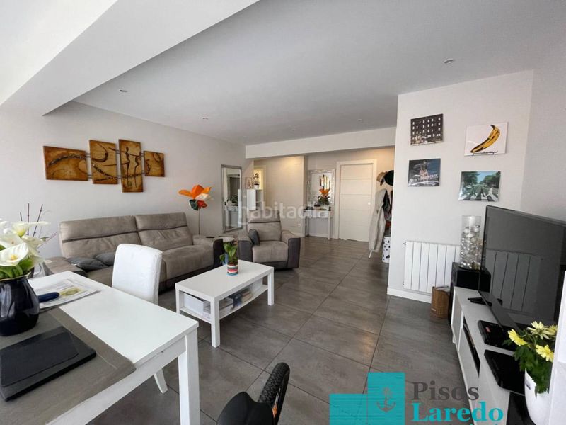 Foto 98c16e9c-d390-4bf8-aaa0-e9008e5c7535. Pis amb calefacció aparcament a Centro Laredo