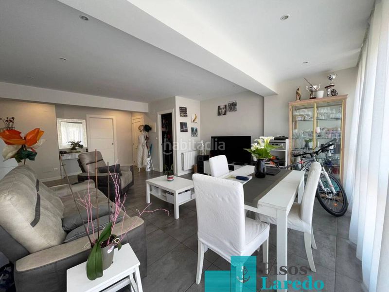 Foto 99f252ea-80c6-4ba1-8ca3-0f887859b09f. Pis amb calefacció aparcament a Centro Laredo