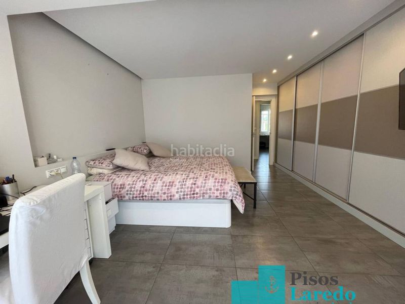 Foto c8cd040d-3e21-4e08-bb82-66124aed4898. Pis amb calefacció aparcament a Centro Laredo