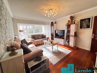 Pis  Calle padre ignacio ellacuría 23. Pisos laredo os presenta este amplio piso con piscina para entra