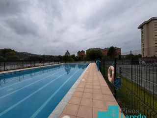 Pis a Calle padre ignacio ellacuría 23. Pisos laredo os presenta este amplio piso con piscina para entra