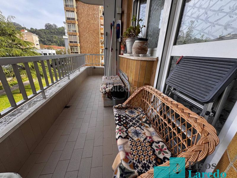 Foto 50914d73-0003-4a27-a0d2-06045c0051ba. Pis amb calefacció aparcament piscina a Carlos V Laredo