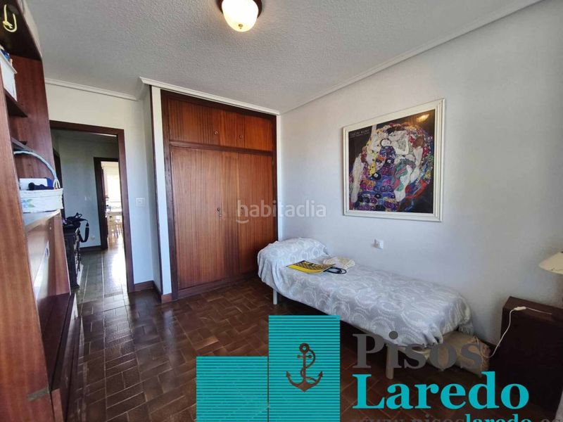 Foto 0b366360-d016-471a-9306-dfe51d7e4b8b. Pis amb calefacció piscina a El Puntal Laredo