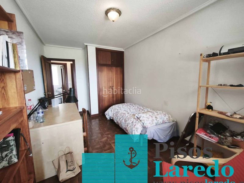 Foto d62bf153-f0ce-44b6-8526-08b37c6c9147. Pis amb calefacció piscina a El Puntal Laredo