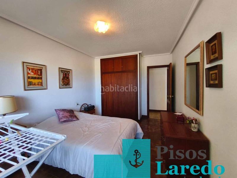 Foto db90f3dd-6620-4e18-ac07-92441c0b9897. Pis amb calefacció piscina a El Puntal Laredo