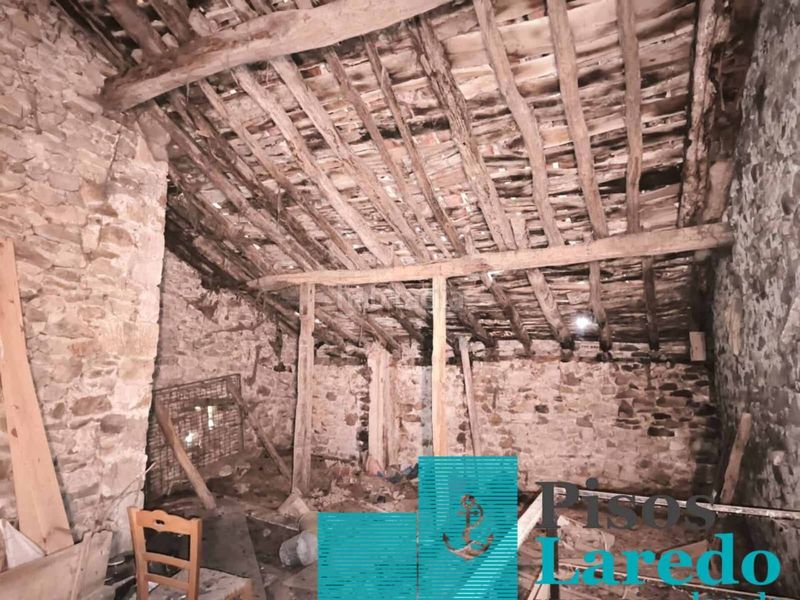 Foto 8ff6c4f8-80a4-484d-b1d3-0b8ca9c29d72. Casa a Rasines