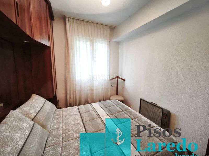 Foto b46414ee-ac14-41a7-a759-764c0f2e320b. Pis a Zona Playa Laredo