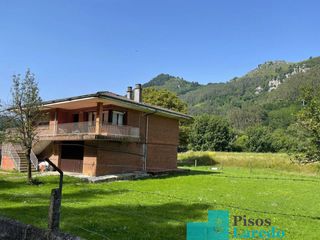 Haus  Calle pieragullano. Casa en venta en ampuero