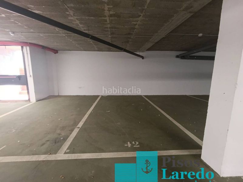 Foto d8ecf9bc-deb4-41a7-99e8-53e048b04937. Aparcament cotxe a calle la estacion 10 a Ampuero