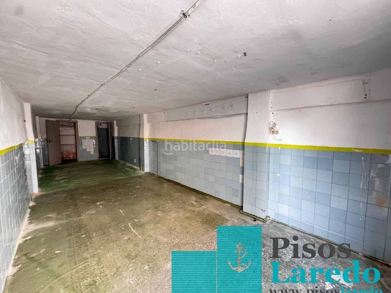 Foto 534ca03f-2fd1-4a21-a888-4361be1a427b. Aparcament cotxe a Zona Playa Laredo