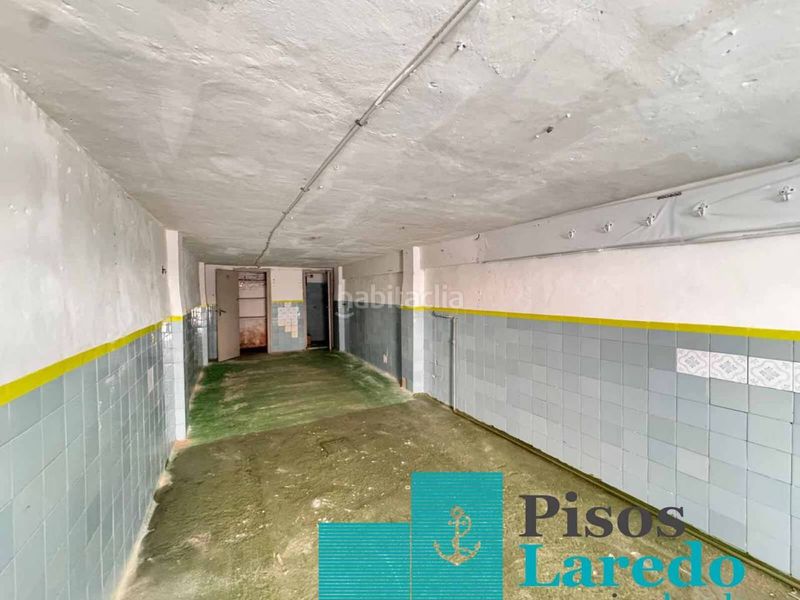 Foto d0a7beeb-657a-43a3-93c5-9e4b1d28026c. Aparcament cotxe a Zona Playa Laredo