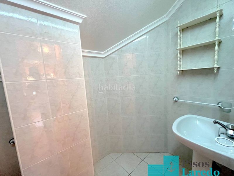 Foto a1dc7adc-b2ad-474a-8a6b-4255b5086ef3. Dúplex a calle alcarite 1 a Ris Noja