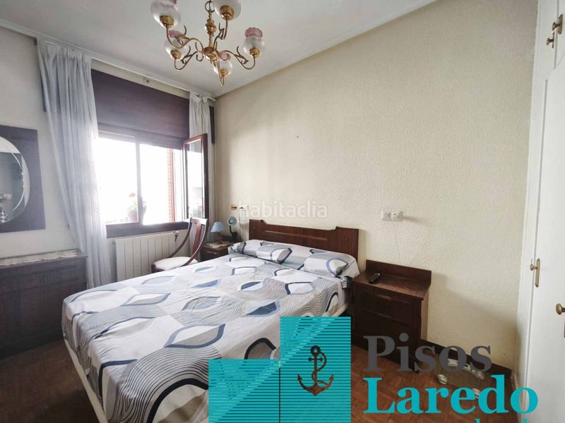 Foto b77dabab-e644-488b-949c-fc60c936c141. Piso en calle marqués de valdecilla 1 piso de tres habitaciones en pleno Centro en Laredo