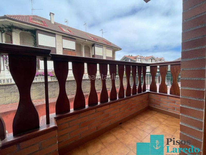 Foto 5a1b4f6e-d655-4d89-bede-08308582a3c7. Dúplex amb calefacció aparcament a Palacio Noja