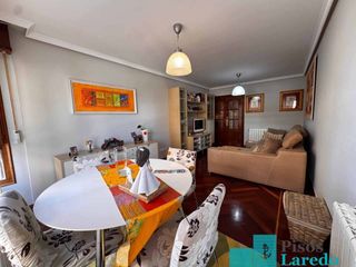 Appartement à Calle pintor pablo puente 8. Piso en venta en colindres