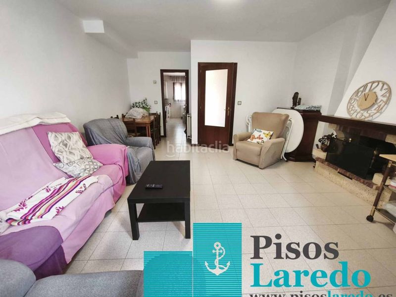 Foto 015f0504-9213-4a1c-9fe2-d5088122f888. Casa adossada amb calefacció aparcament a Zona Playa Laredo