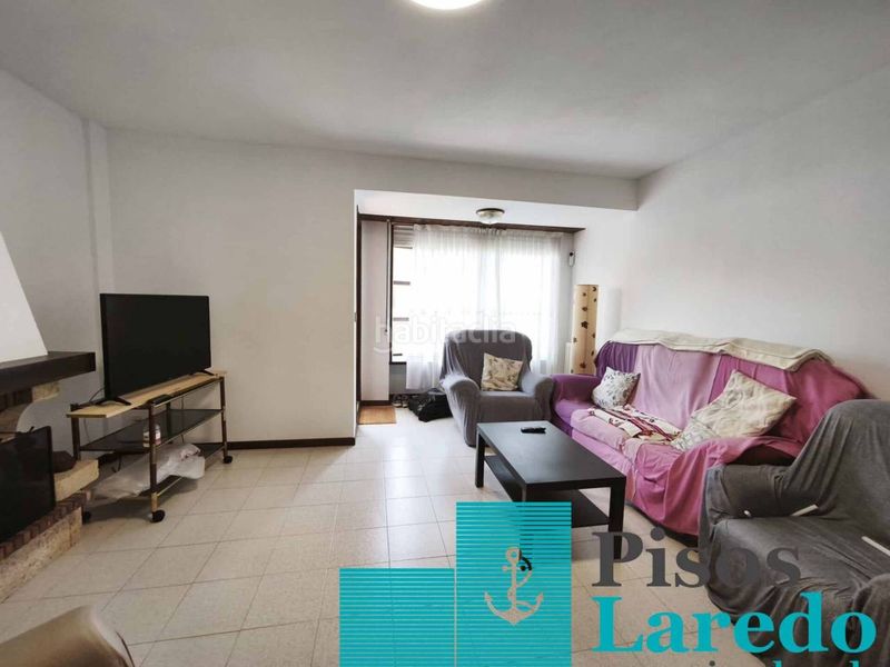 Foto 567294b7-8648-45ad-8412-a8c5f34da3ec. Casa adossada amb calefacció aparcament a Zona Playa Laredo