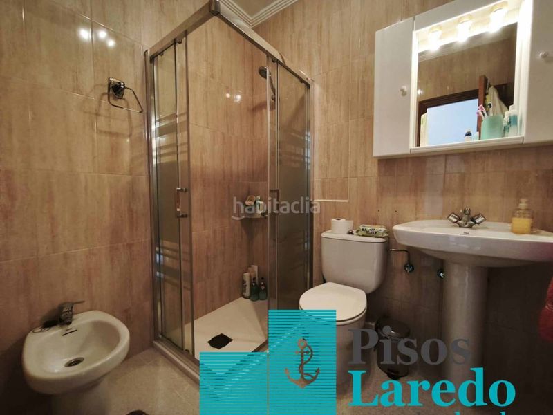 Foto 6c167b06-77d8-4e09-9aae-08fe5c4ec15e. Casa adossada amb calefacció aparcament a Zona Playa Laredo