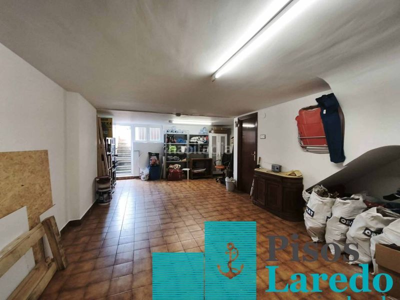 Foto 924a5f89-90da-4f29-ac8b-fe12d7e9f738. Casa adossada amb calefacció aparcament a Zona Playa Laredo