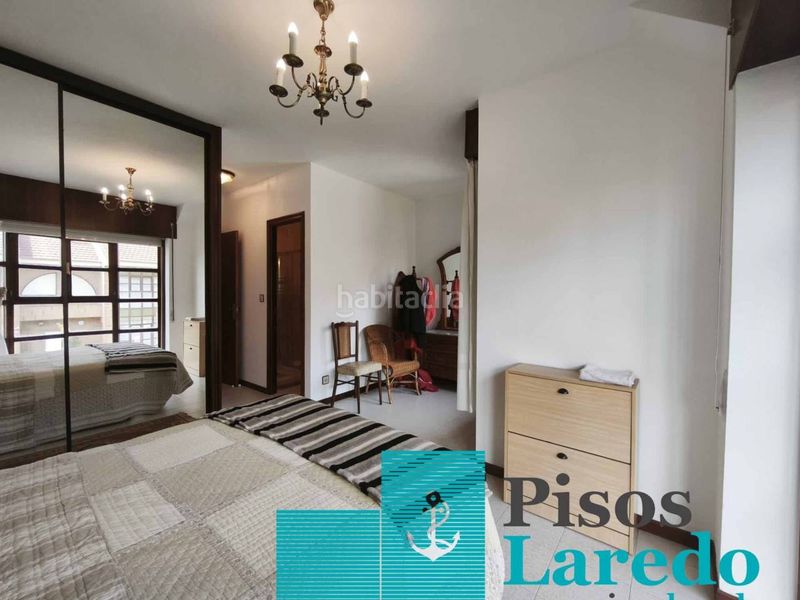 Foto 9b2ec63b-d193-4fd7-8425-38ec26f4d33b. Casa adossada amb calefacció aparcament a Zona Playa Laredo