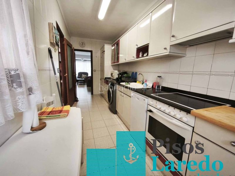 Foto d3f3cd4c-1a87-466c-b507-58af94109575. Casa adossada amb calefacció aparcament a Zona Playa Laredo
