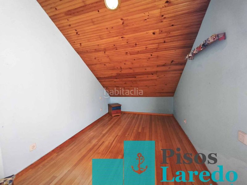 Foto 496f2e5f-b3e4-4a56-be06-5feaeb9a43c0. Dúplex amb calefacció aparcament piscina a El Puntal Laredo