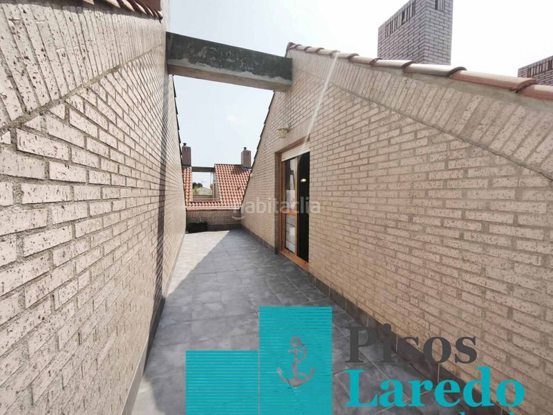 Foto a85d38e7-34ff-4b4b-9cfe-19eb48baa4aa. Dúplex amb calefacció aparcament piscina a El Puntal Laredo
