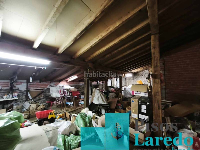 Foto 4e16f75a-de9a-402c-9f3d-e38410188921. Casa aparellada amb aparcament a Rasines