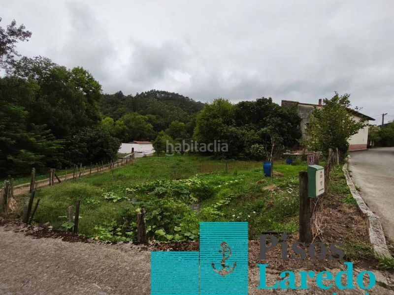 Foto 771c6fd7-49ab-4bfb-91fd-f75ed14ccab5. Casa aparellada amb aparcament a Rasines