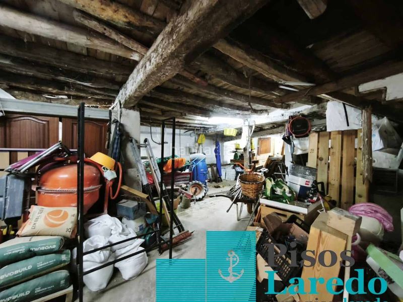 Foto bd1e8263-39ca-4a0b-bc70-52708bfcc5d7. Casa aparellada amb aparcament a Rasines