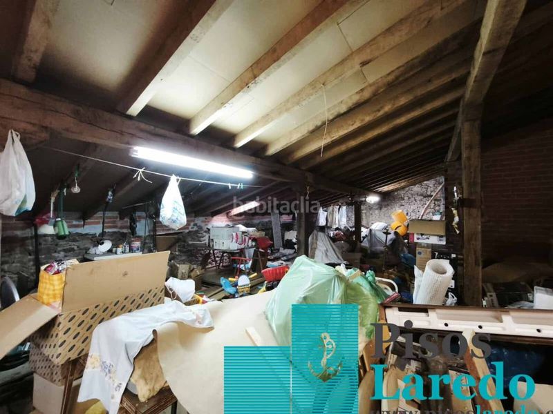 Foto fdf4f5e9-ec23-4cdb-a1d1-bd56274dcf16. Casa aparellada amb aparcament a Rasines
