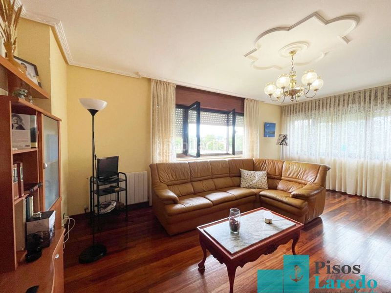 Foto 17d9f87a-e711-4e37-ba88-2dd3d3b4cb55. Casa a calle trasmiera 20 a Argoños