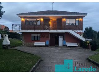 Casa en Calle trasmiera 20. Chalet independiente en venta en argoños