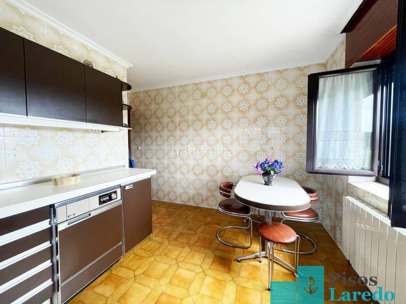 Foto 40d4da79-619d-47b7-97bc-5733307f5b12. Casa a calle trasmiera 20 a Argoños