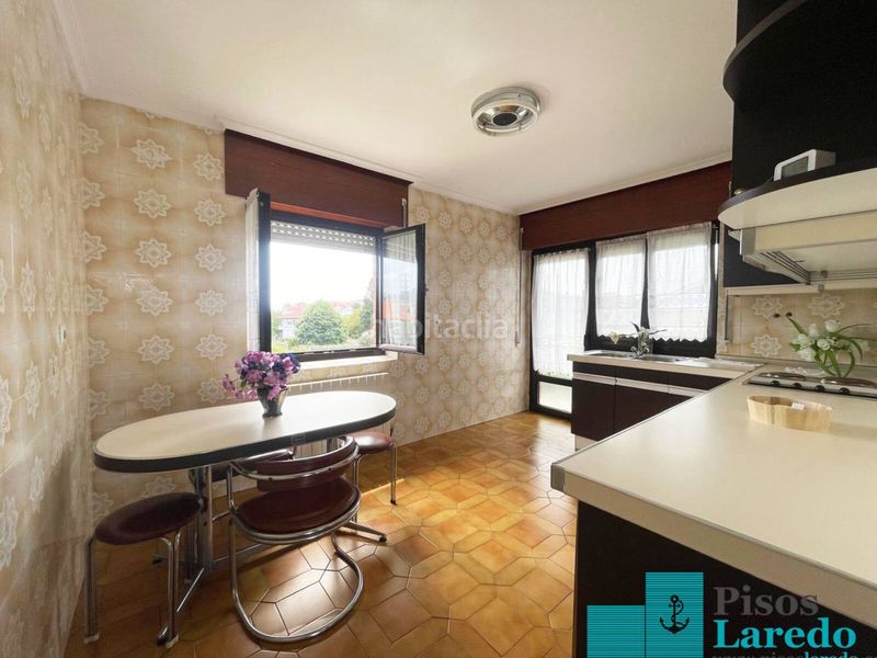 Foto aa8f5032-4af1-40e8-addb-d92ac7a58951. Casa a calle trasmiera 20 a Argoños