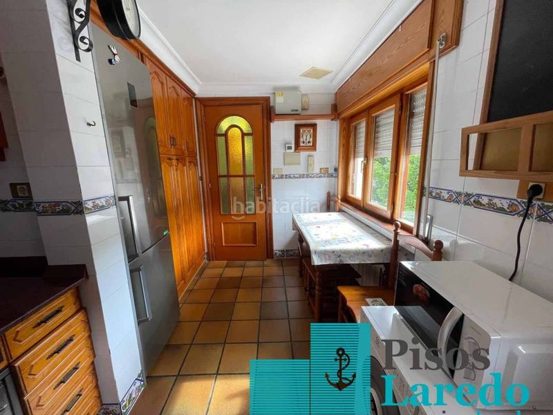 Foto 29b8f998-8a11-4880-bd67-a5dc9e44ee1f. Pis a avenida cantabria 1 a Centro Laredo