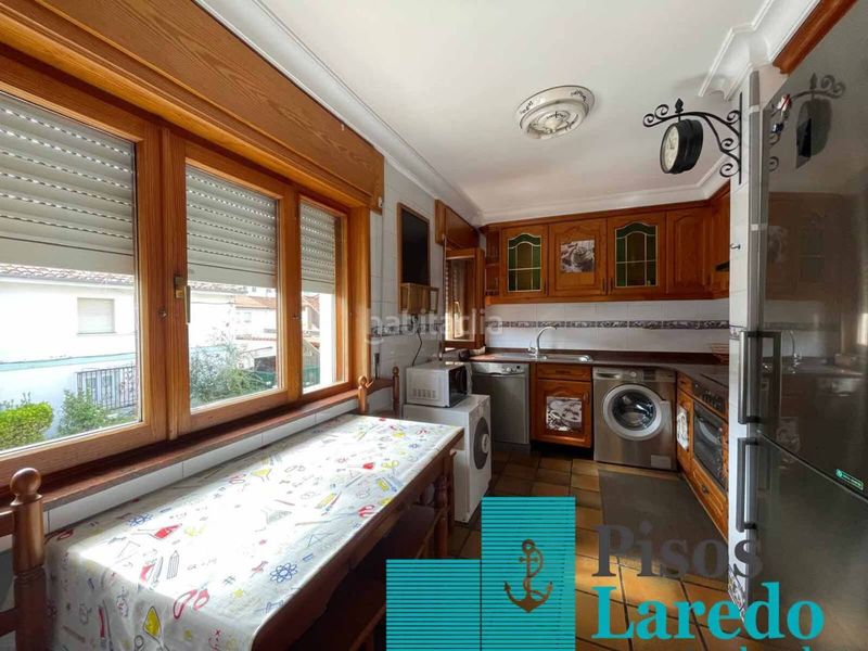 Foto 949f6b02-d618-4fa7-83bd-025888088b35. Pis a avenida cantabria 1 a Centro Laredo