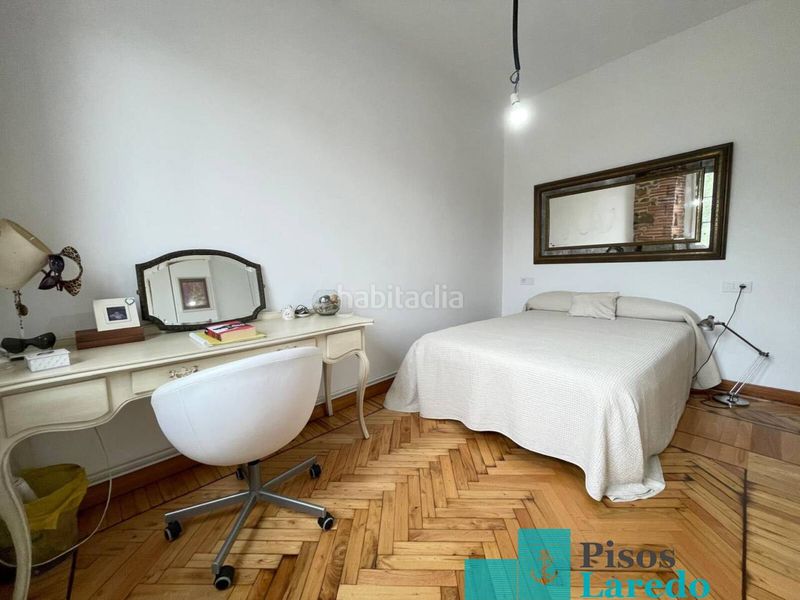 Foto 5c56ebef-45e0-4e69-9cae-09483bae0db4. Piso en travesia río 1 espectacular vivienda en Ampuero