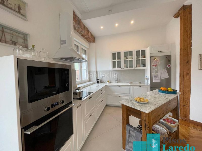Foto a6df2887-d78d-4cdc-8cfe-5e252fc013e7. Piso en travesia río 1 espectacular vivienda en Ampuero