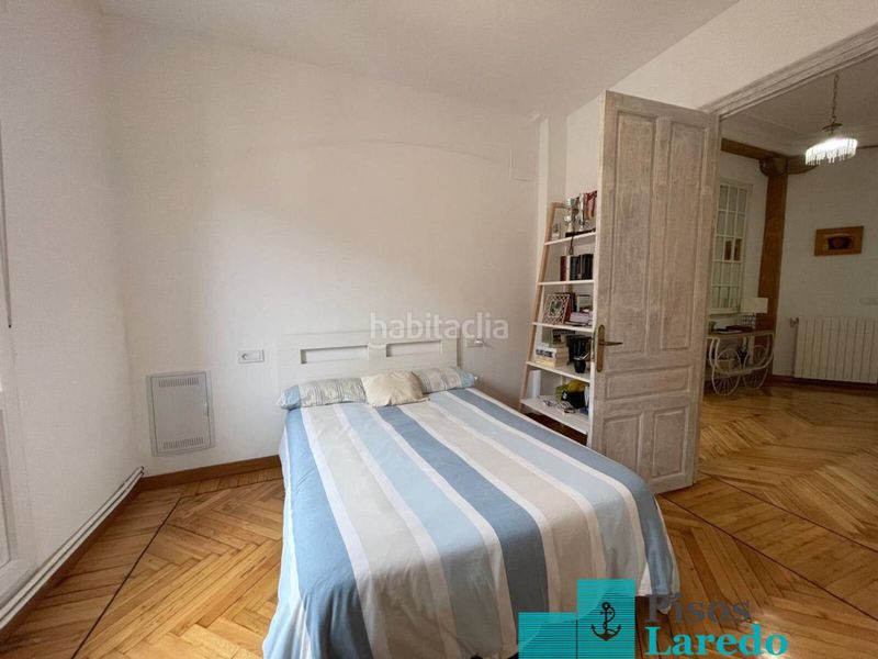 Foto adb3e891-50bb-446e-9767-8b932c9ebc77. Piso en travesia río 1 espectacular vivienda en Ampuero