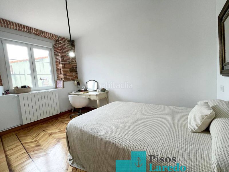 Foto bf58a0c5-ff21-4d67-ac84-1350ed5bef4e. Piso en travesia río 1 espectacular vivienda en Ampuero
