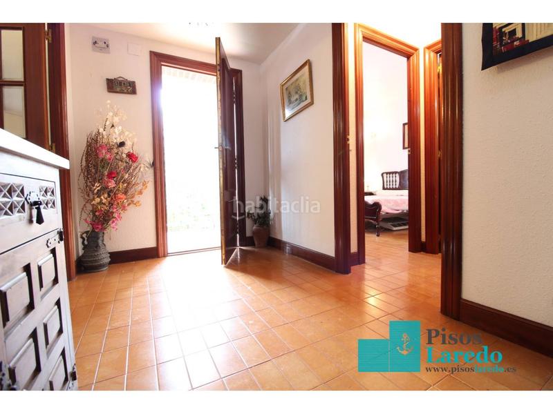 Foto 02707475-a196-490d-bdd6-af1b56d06339. Chalet  en venta en El Puntal Laredo
