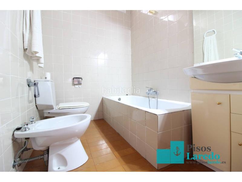Foto 325e9f08-294f-432c-898d-5387eda126ab. Chalet  en venta en El Puntal Laredo